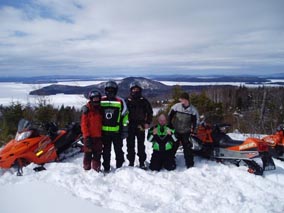 Maine Snowmobile Rentals, Snowmobile lodging in maine
